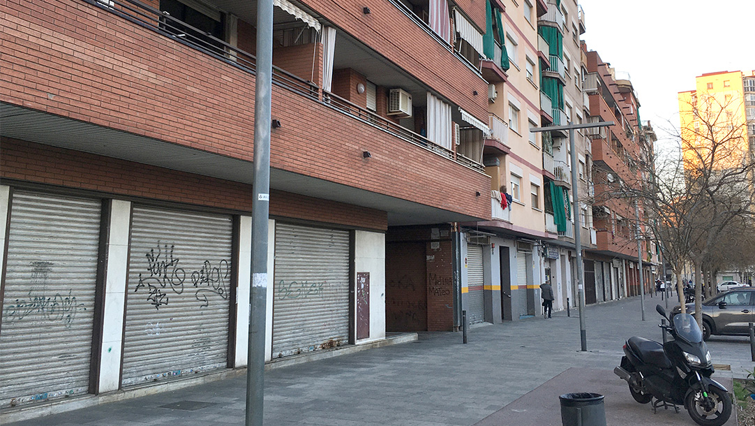 Local Sant Adrià del Besós Avinguda Corts Catalanes vista exterior