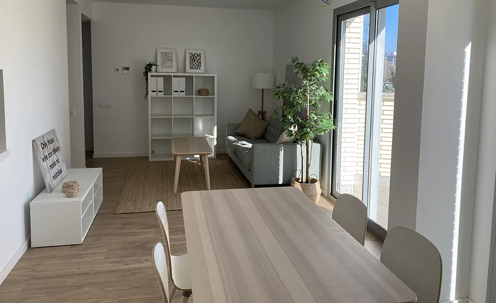 ¿Buscando vivienda de obra nueva? Descubre por qué visitar una oficina de información te puede ayudar